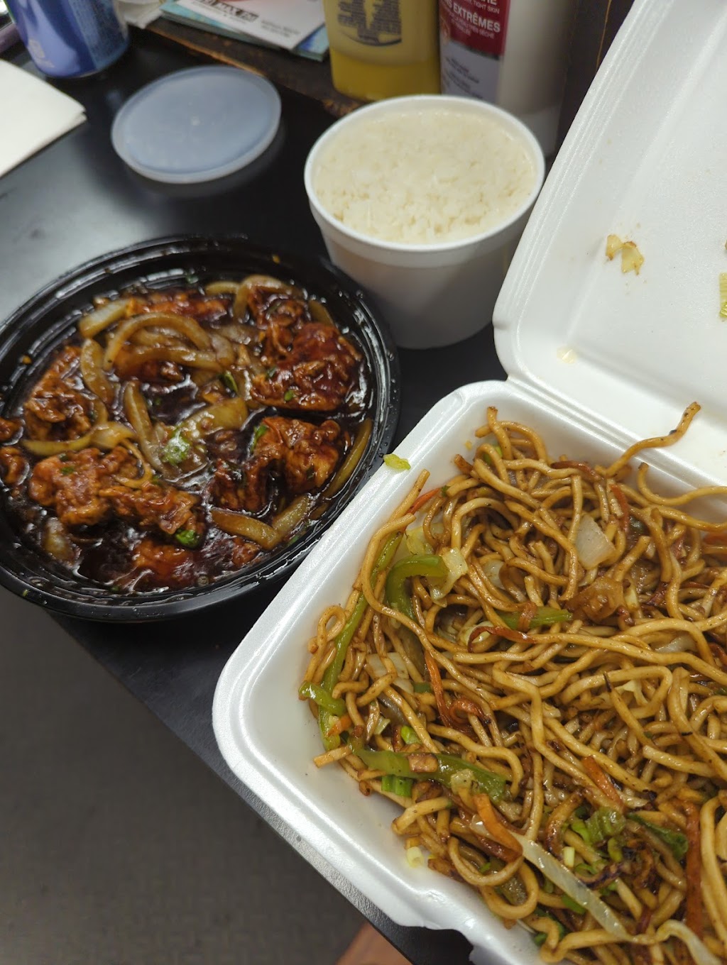 Hakka Town | Bayfield Mall Food Court, 320 Bayfield St Unit 87A, Barrie, ON L4M 3C1, Canada | Phone: (705) 818-0582