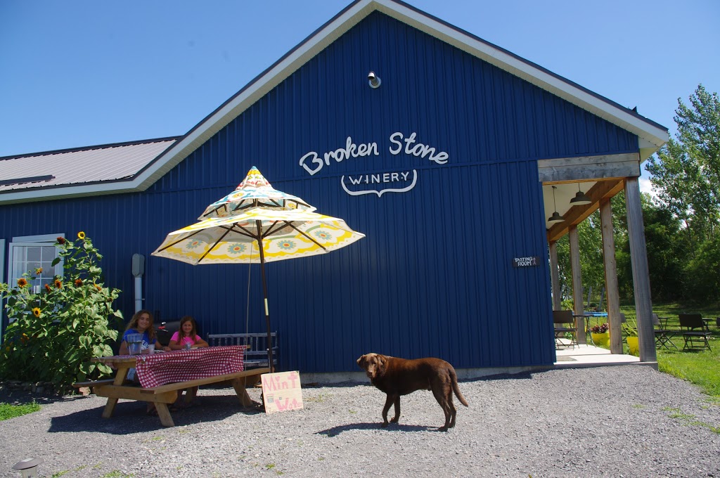 Broken Stone Winery | 524 Closson Rd, Hillier, ON K0K 2J0, Canada | Phone: (343) 600-3993