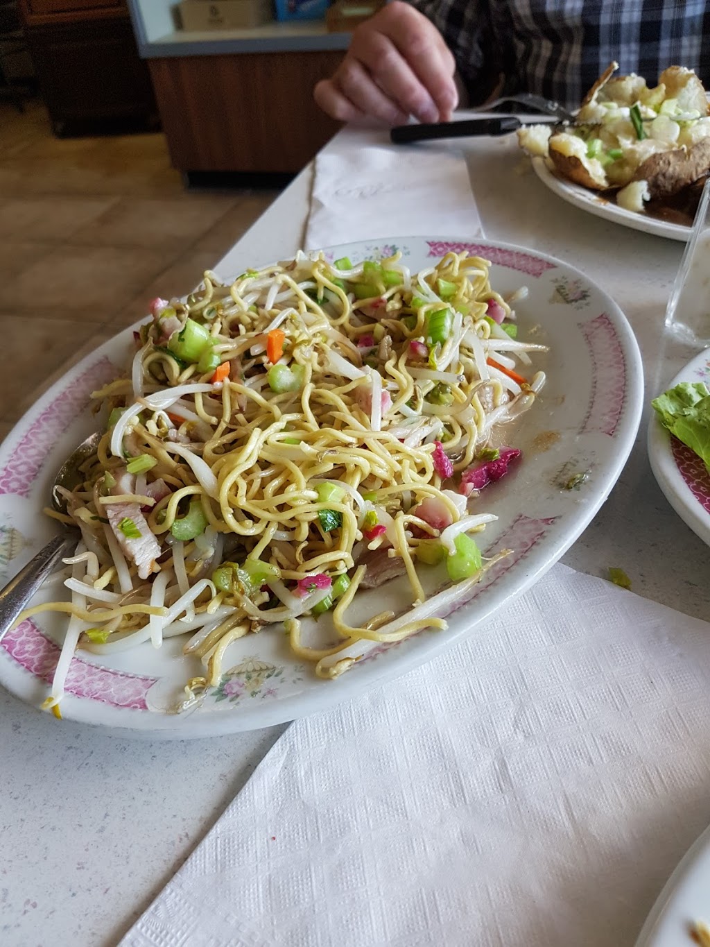 Irricana Family Restaurant | 233 2 St, Irricana, AB T0M 1B0, Canada | Phone: (403) 935-4940