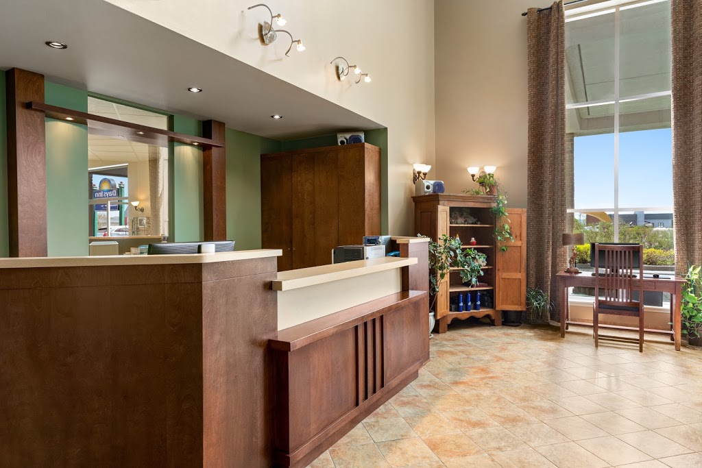 Days Inn by Wyndham Montmagny | 218 Chemin des Poirier, Montmagny, QC G5V 4J9, Canada | Phone: (418) 241-5330