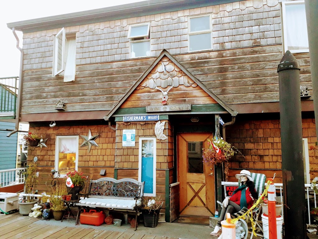 Little Gem Grocery | 148 Superior St, Victoria, BC V8V 1T1, Canada | Phone: (250) 386-3632