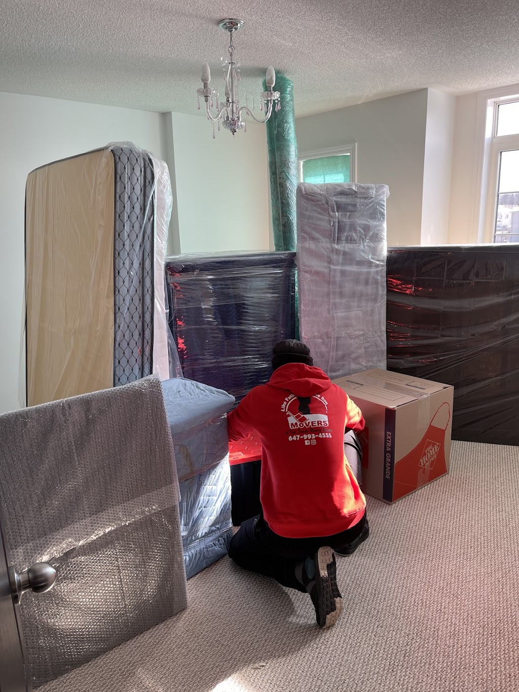 Like father like son movers Richmond Hill | 103 Alpine Crescent, Richmond Hill, ON L4S 1V9, Canada | Phone: (647) 993-4555