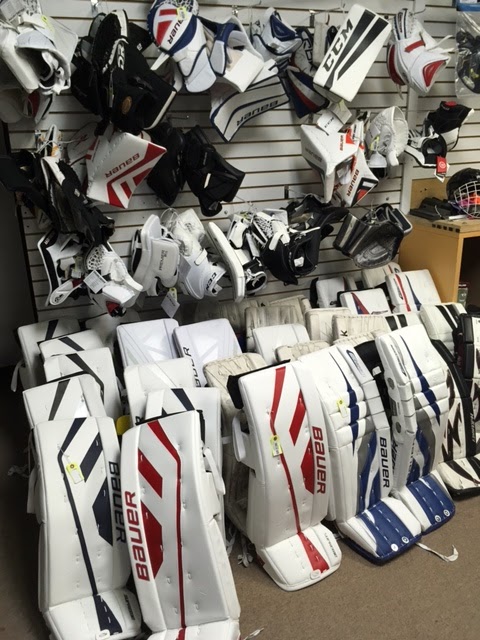 Rebound Skates and Golf Belleville | 393 Sidney St, Belleville, ON K8P 3Z9, Canada | Phone: (613) 969-9777