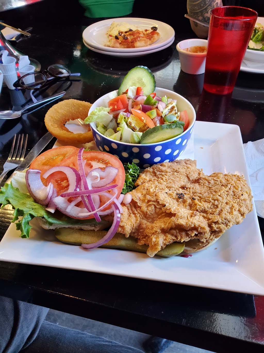 Scottys Corner Diner | 2006 Robertson Rd, Nepean, ON K2H 1A5, Canada | Phone: (613) 695-2222