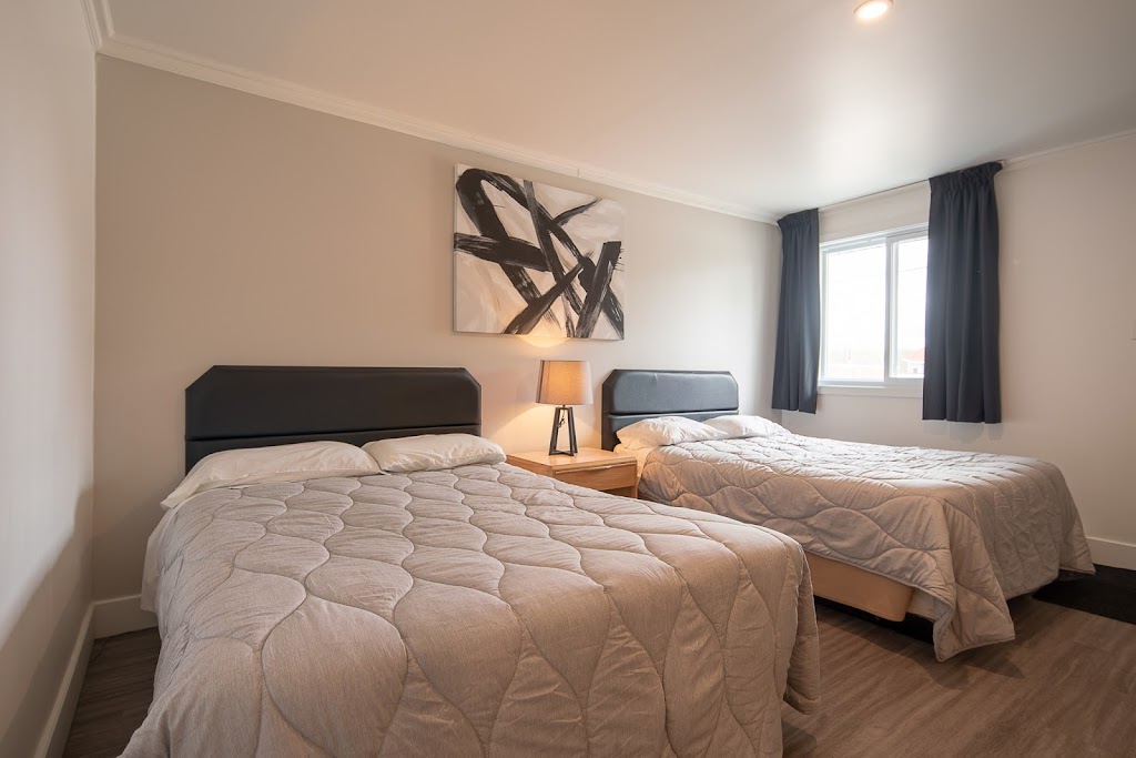 Motel des Écorces | 627 Bd Saint-François, Lac-des-Écorces, QC J0W 1H0, Canada | Phone: (819) 585-2710