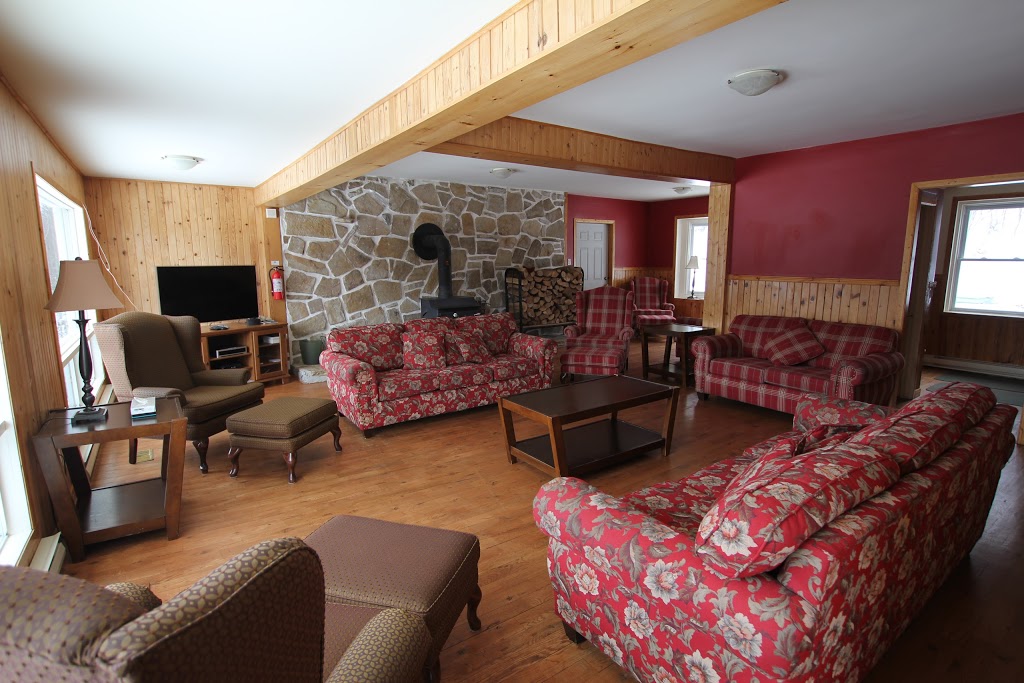 Les Villas du lac St-François-Xavier | 340 Rue Bachman, Wentworth-Nord, QC J0T 1Y0, Canada | Phone: (514) 744-2422