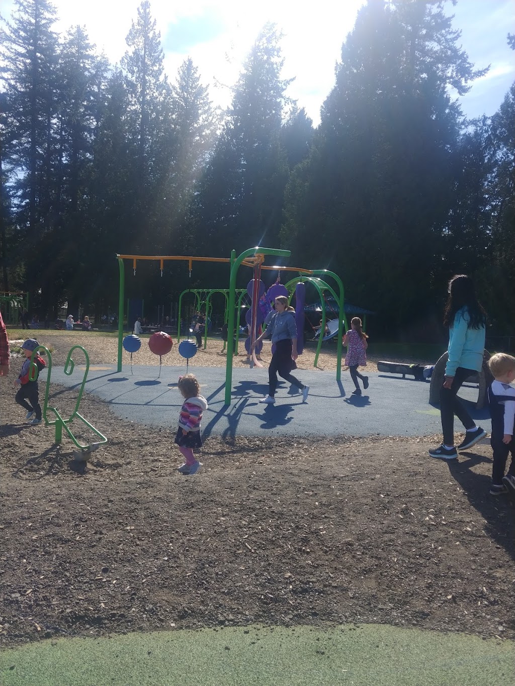 Centennial Park - Off Leash Dog Area | 3C9, 14600 North Bluff Rd, Surrey, BC V4A 1R4, Canada | Phone: (604) 541-2161