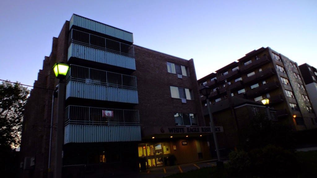 Chartwell White Eagle Long Term Care Residence | 138 Dowling Ave, Toronto, ON M6K 3A6, Canada | Phone: (416) 533-7935