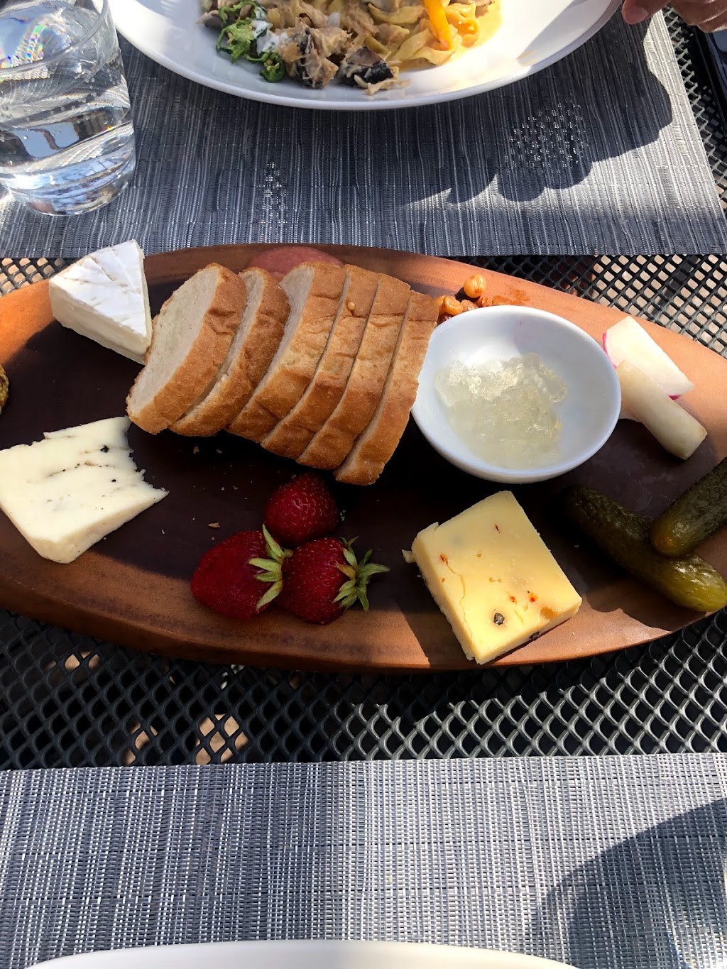 The Lookout Restaurant at Gray Monk | 1055 Camp Rd, Lake Country, BC V4V 2H4, Canada | Phone: (250) 766-3168