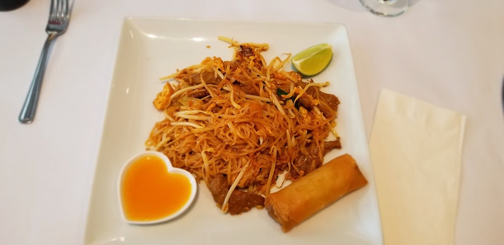 Restaurant Emeraude Bangkok | 413 Avenue Bourke, Dorval, QC H9S 3W8, Canada | Phone: (514) 538-6628