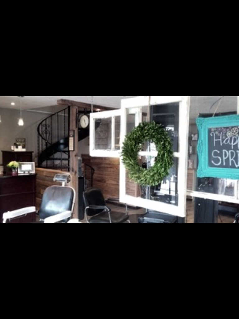 Karolinas Nail & Lash Studio | 13 Walker St, Elmira, ON N3B 1Y1, Canada | Phone: (519) 669-0237