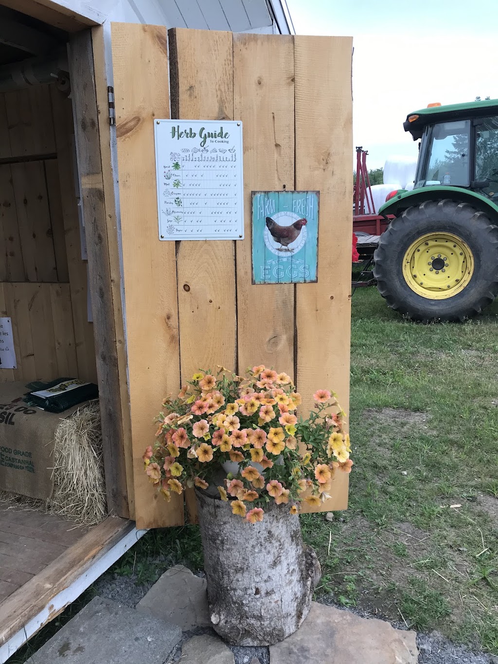 Autocueillette des Rivières | 3331 Rte des Rivières, Lévis, QC G6J 0B8, Canada | Phone: (418) 571-5050
