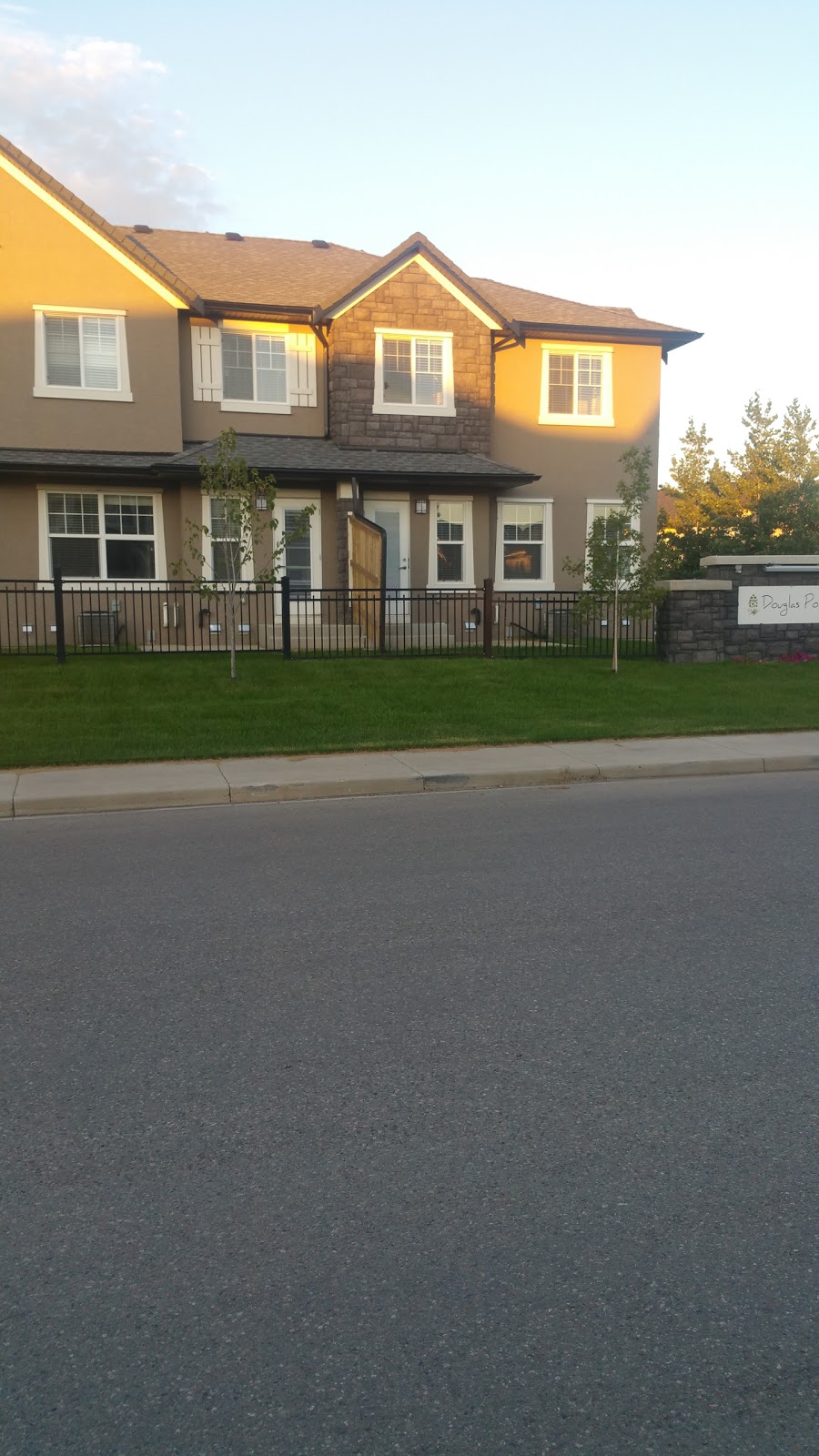 Elaine Hnatyshyn | Evergreen Boulevard, Saskatoon, SK S7S 1N1, Canada