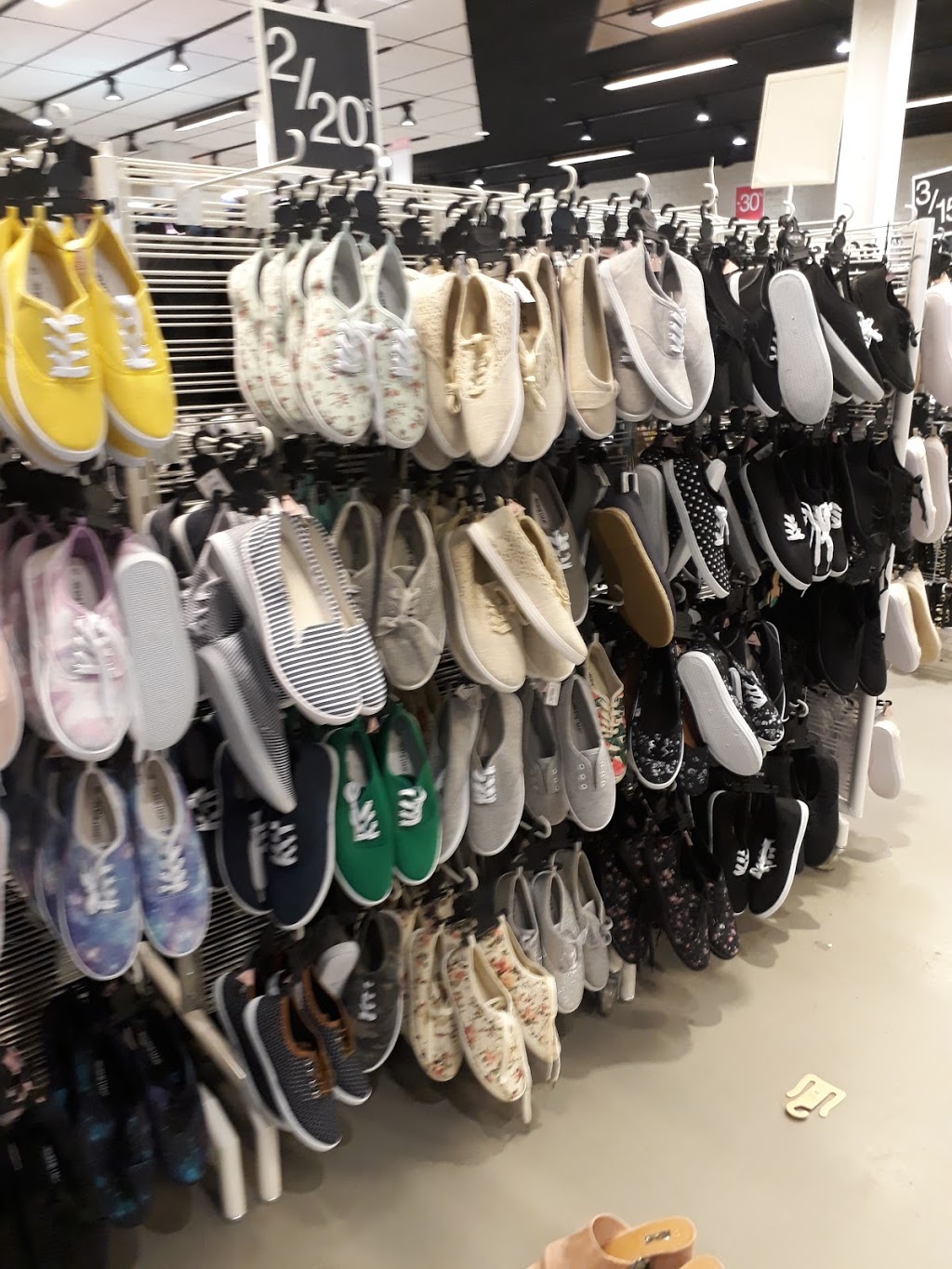 Ardene | 3495 Lawrence Ave E A01016B, Scarborough, ON M1H 1B2, Canada | Phone: (416) 224-2680