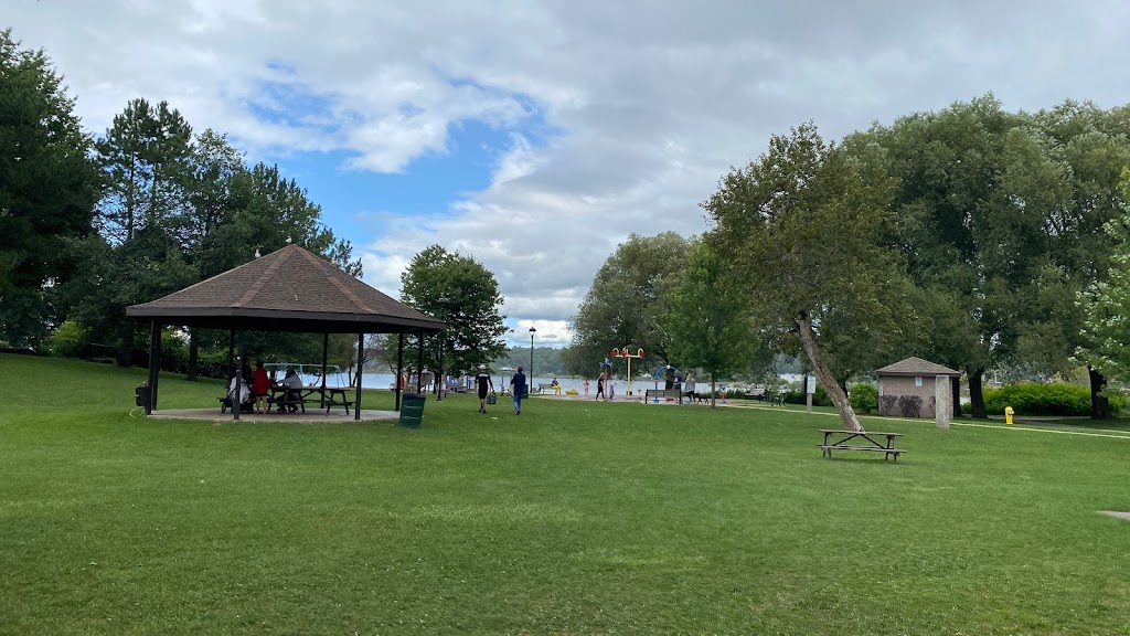 Kelso Beach Park | 2nd Avenue West, Owen Sound, ON N4K 2H4, Canada | Phone: (519) 371-9734