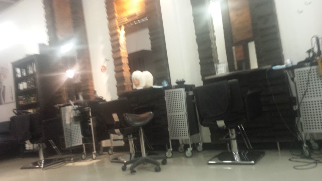 Oblic Urban Salon | 1467 Blvd. Saint-Martin O, Laval, QC H7S 1N1, Canada | Phone: (450) 933-2111