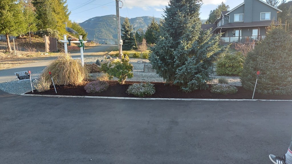 Kings and Queens landscaping and property maintenance | 1855 Martini Way, Qualicum Beach, BC V9K 2S3, Canada | Phone: (236) 463-1978