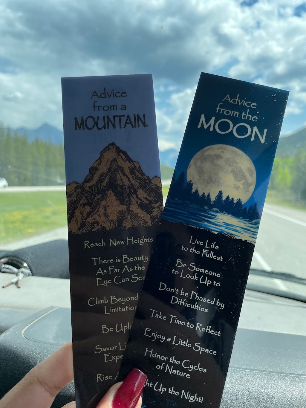 Mountain Lights Books & Crafts | 111 Lake Louise Dr, Lake Louise, AB T0L 1E0, Canada | Phone: (403) 522-3734