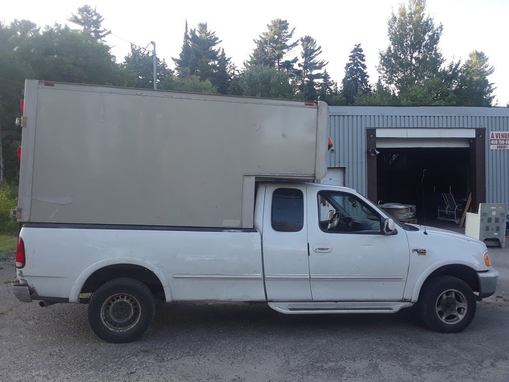 s-p-transport | 2555 Avenue Aird, Montréal, QC H1V 2W8, Canada | Phone: (514) 710-0983