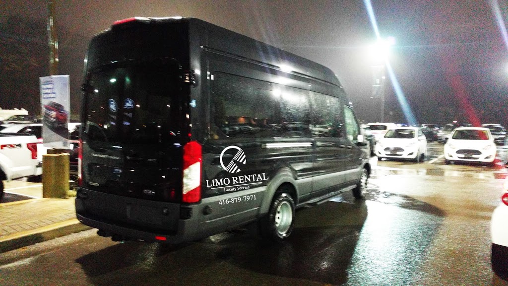 Airport Taxi Toronto | 8 Mercer St, Toronto, ON M5V 0C4, Canada | Phone: (647) 559-3366