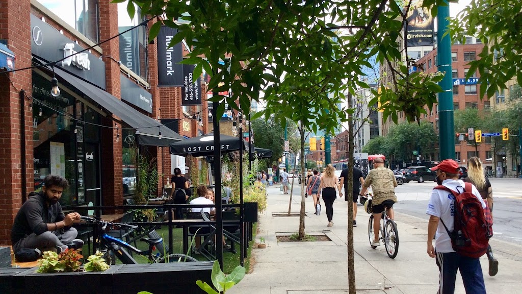 Fresh Kitchen + Juice Bar | 5031 Hurontario St, Mississauga, ON L4Z 3X7, Canada | Phone: (416) 599-4442