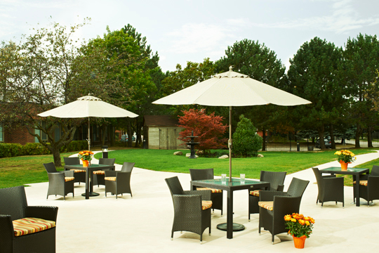 Revera Bough Beeches Place | 1130 Bough Beeches Blvd, Mississauga, ON L4W 4G3, Canada | Phone: (905) 625-2022