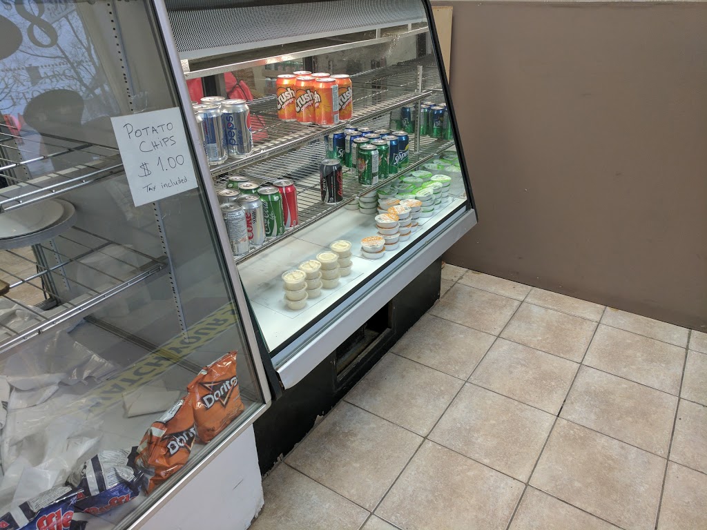 Famous Pizza | 28 Queen St W, Cambridge, ON N3C 1G1, Canada | Phone: (519) 220-1295