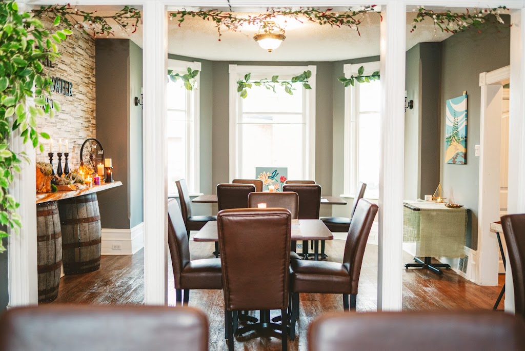 The Whitewater Inn | 1739 Beachburg Rd, Beachburg, ON K0J 1C0, Canada | Phone: (613) 639-9457
