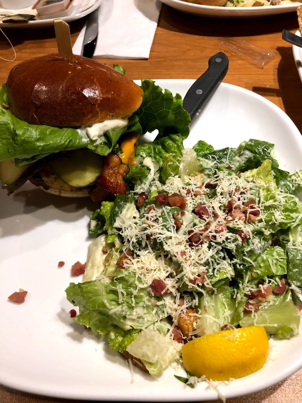 Boston Pizza | 545 Harvey Ave, Kelowna, BC V1Y 6C7, Canada | Phone: (250) 861-5883