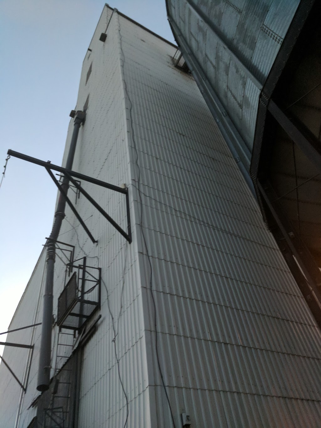 Paterson Grain | 98 N S Railway Ave, Holland, MB R0G 0X0, Canada | Phone: (204) 526-2240