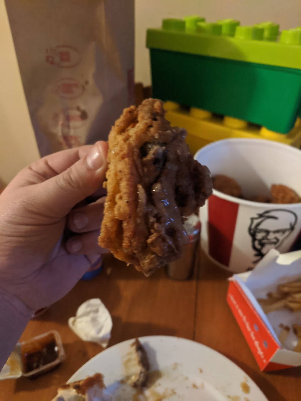 KFC | 2015 Robertson Rd, Nepean, ON K2H 5Y7, Canada | Phone: (613) 714-4481