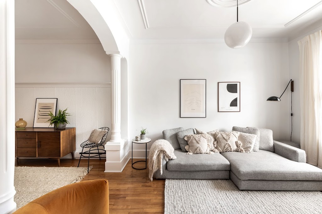 Sarah Stapleton - Courtier immobilier / Real Estate Broker | Ville Mont-Royal, 1257 Boul Laird, Montréal, QC H3P 2T1, Canada | Phone: (514) 772-5477
