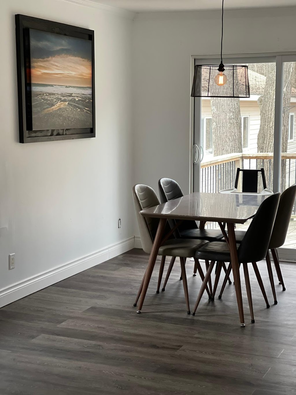 Wasaga_beach_house | 17 Leslie Anne Dr, Wasaga Beach, ON L9Z 2N6, Canada | Phone: (416) 561-4909