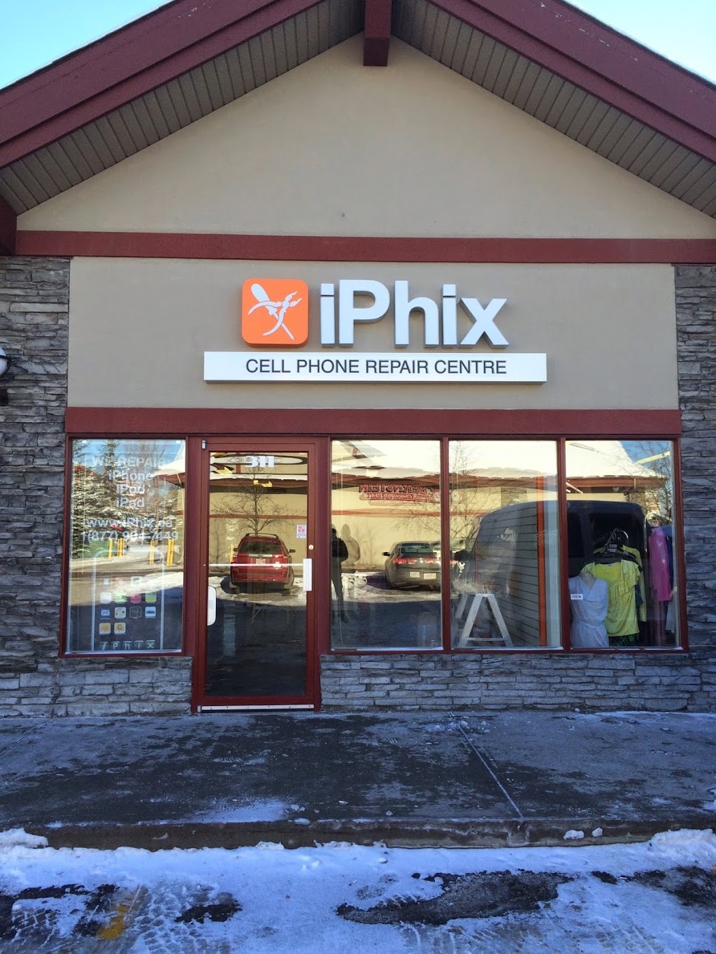 iPhix | 3804 Macleod Trail #201, Calgary, AB T2J 7G9, Canada | Phone: (403) 724-0996