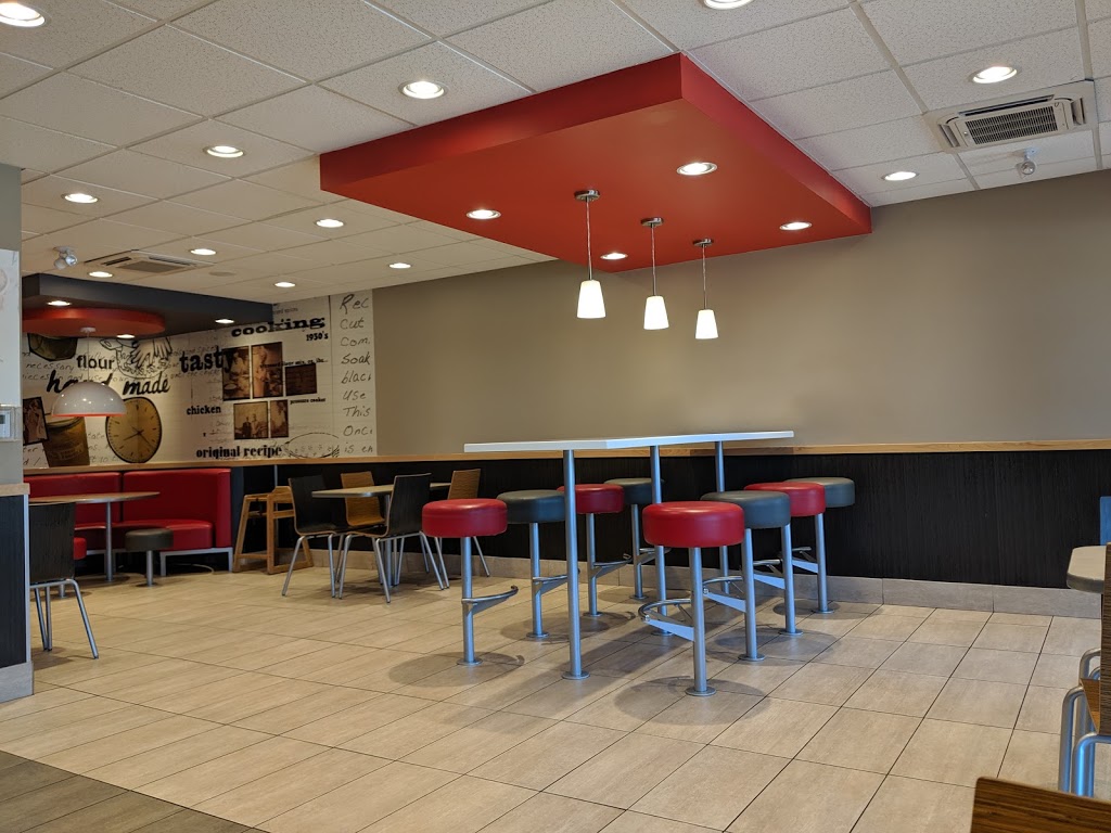 KFC | 896 Burnhamthorpe Rd W, Mississauga, ON L5C 2S3, Canada | Phone: (905) 896-8494