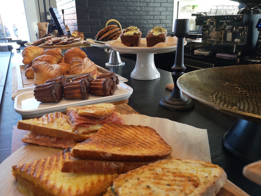 .CAFÉ | 2323 A. des Laurentides, Laval, QC H7S 2J7, Canada | Phone: (450) 689-5162