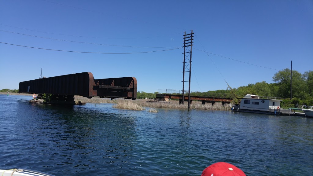 Mariposa Landing | 430 Couchiching Point Rd, Orillia, ON L3V 6P8, Canada | Phone: (705) 326-4660