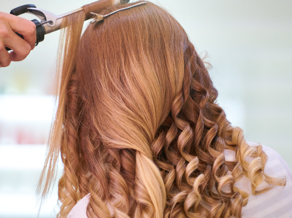 Sakhi beauty salon | 3244 Clearbrook Rd, Abbotsford, BC V2T 4N7, Canada | Phone: (778) 989-8600