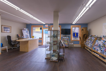 Ladysmith Visitor Centre | 33 Roberts St, Ladysmith, BC V9G 1A4, Canada | Phone: (250) 245-2112