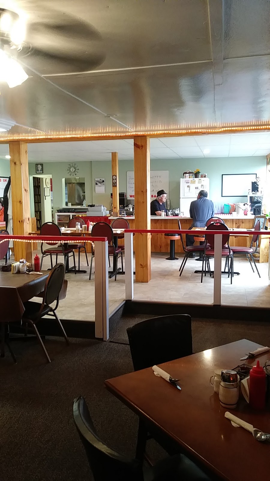 Sherrys Country Corner Cafe | 18707 Kent Bridge Rd, Morpeth, ON N0P 1X0, Canada | Phone: (519) 674-1591