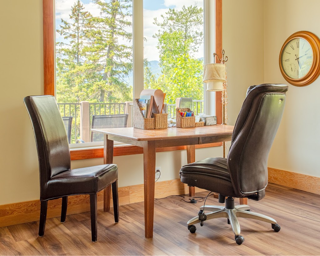 Elk View Lodge | 3934 Cokato Rd, Fernie, BC V0B 1M4, Canada | Phone: (519) 701-3821