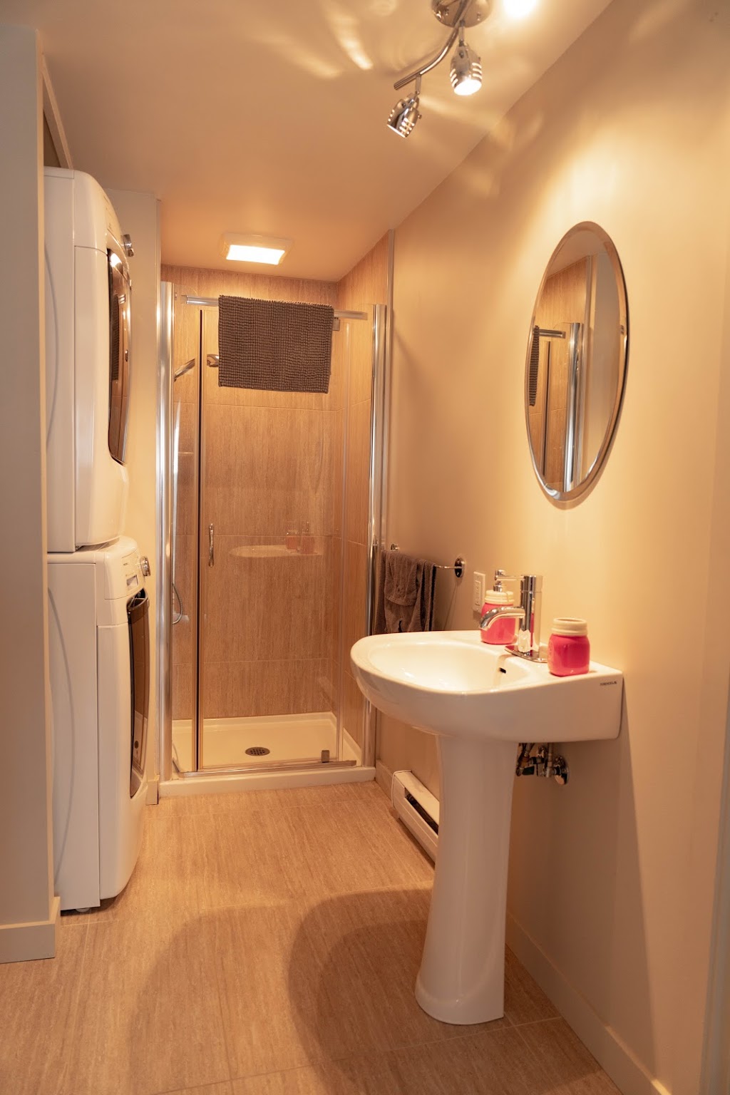 ViõChalets | 3246 Chem. des Plages, Saint-Damien, QC J0K 2E0, Canada | Phone: (450) 386-0260