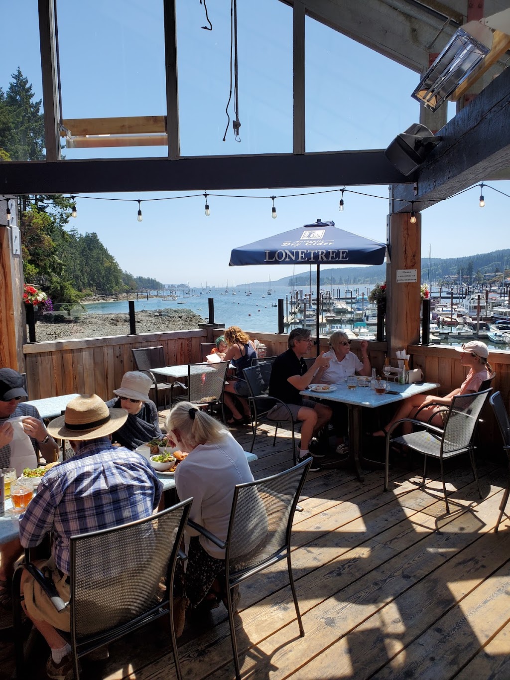 Mobys Pub | 124A Upper Ganges Rd, Salt Spring Island, BC V8K 2S2, Canada | Phone: (250) 537-5559