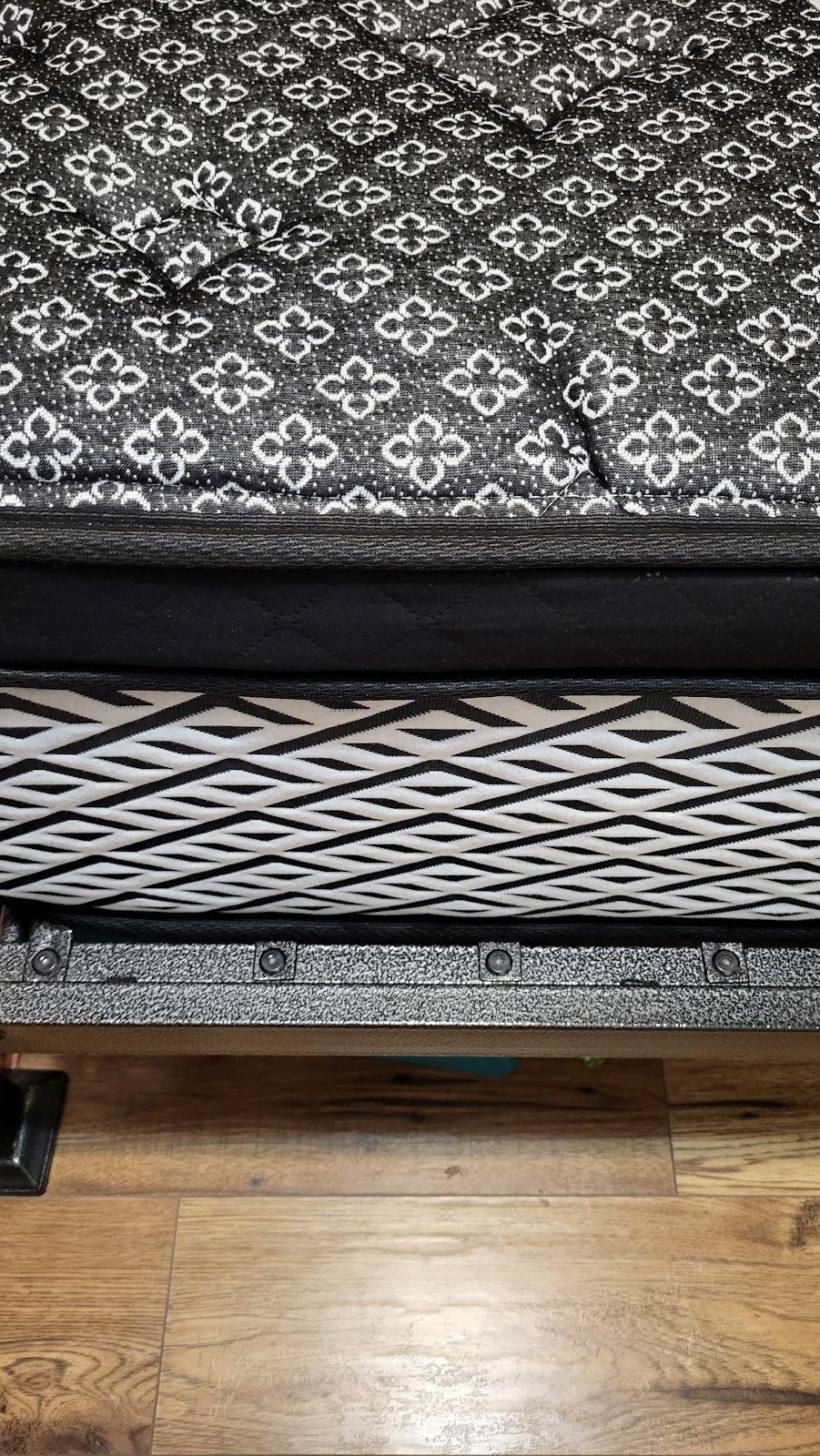 Mattress To Door | 253 Queen St E Unit 1, Brampton, ON L6W 2B8, Canada | Phone: (905) 863-4566