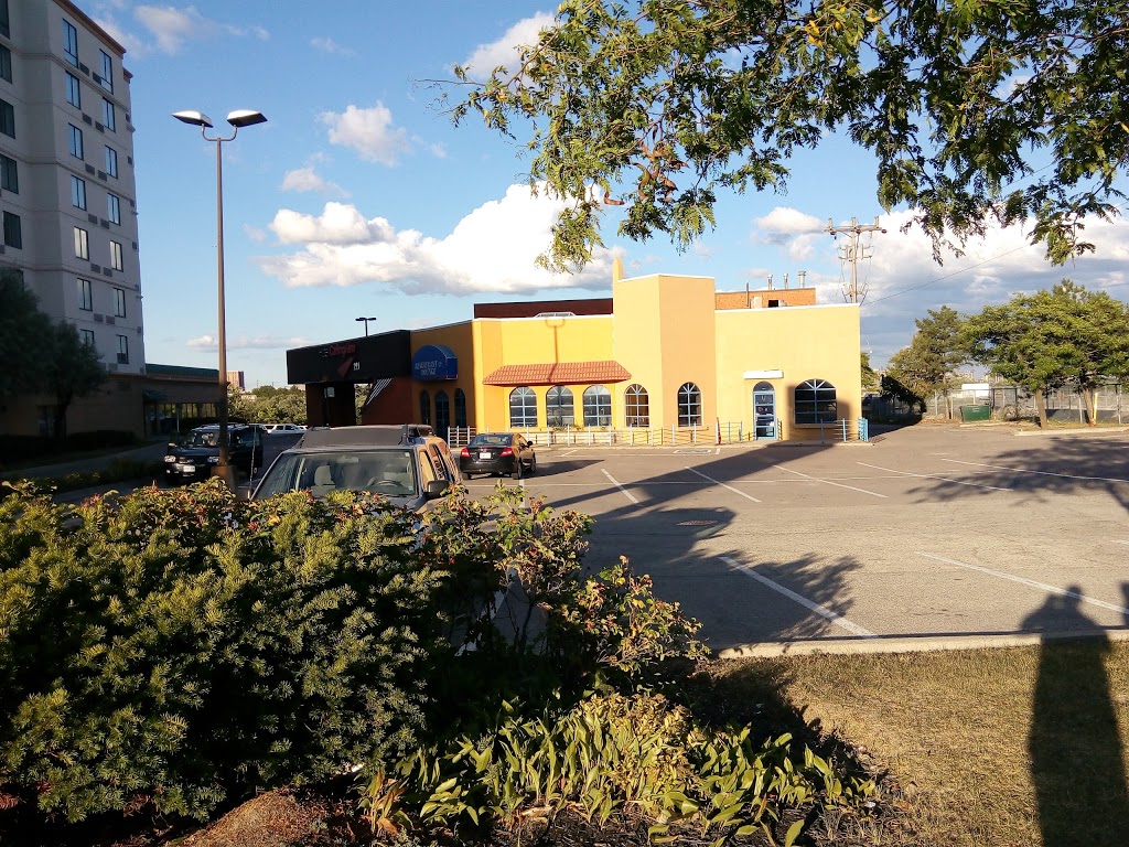 Hotel Carlingview Toronto Airport | 221 Carlingview Dr, Etobicoke, ON M9W 5E8, Canada | Phone: (416) 675-3303