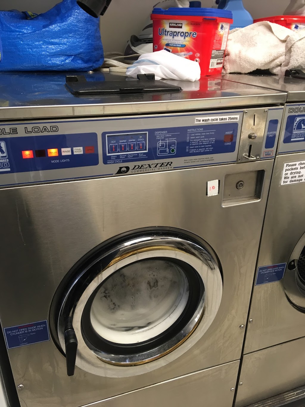 Speed Clean Coin Laundry | 6915 Kingsway, Burnaby, BC V5E 1E5, Canada | Phone: (604) 522-8833