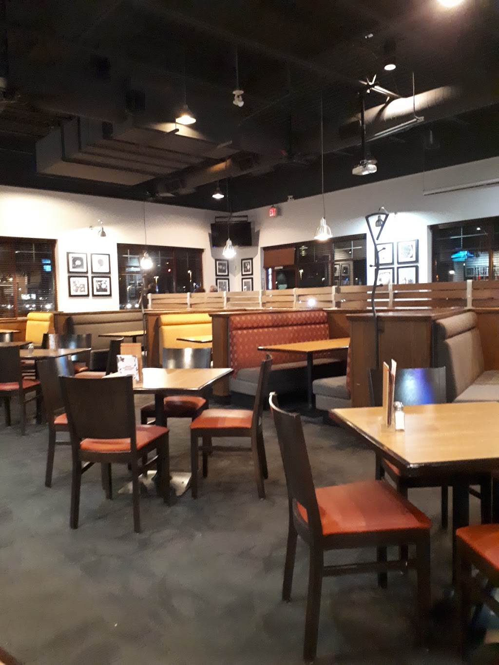 Boston Pizza | 4450 Walker Rd Unit D, Windsor, ON N8W 3T5, Canada | Phone: (519) 250-7670