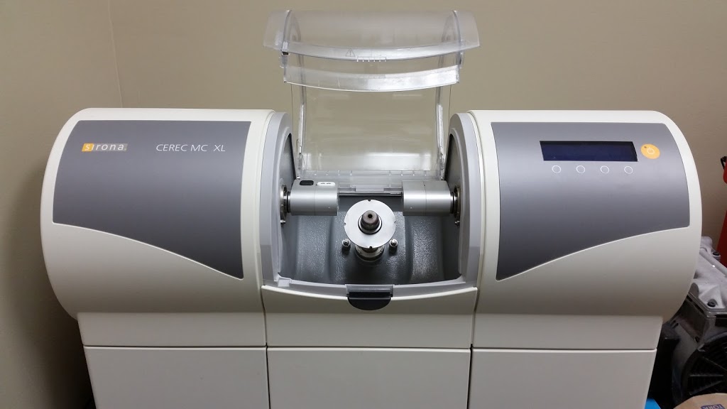Dr. Robert Railton B,Sc.,D.D.S. | 17600 Yonge St, Newmarket, ON L3Y 4Z1, Canada | Phone: (905) 853-4546