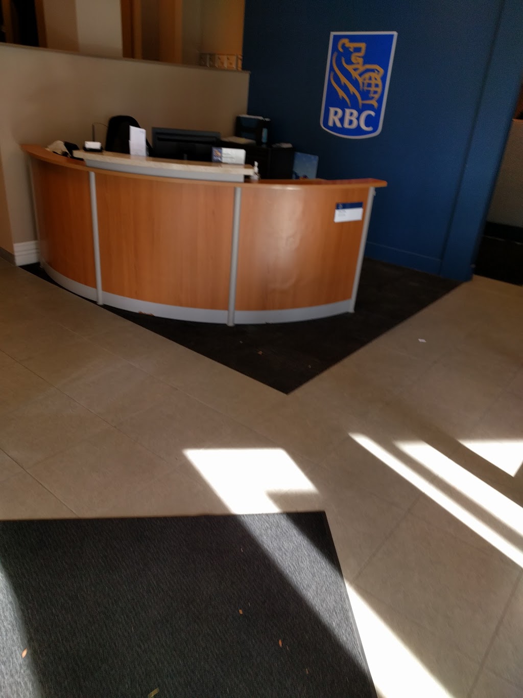 RBC Royal Bank | 4557 Hurontario St, Mississauga, ON L4Z 3M2, Canada | Phone: (905) 712-8388