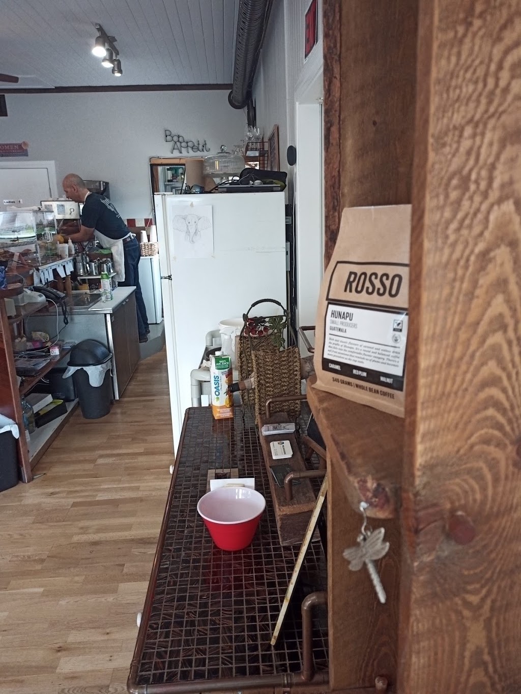 Olifunt Espresso & Wine Bistro | 1112 Osler St, Carstairs, AB T0M 0N0, Canada | Phone: (403) 337-1995